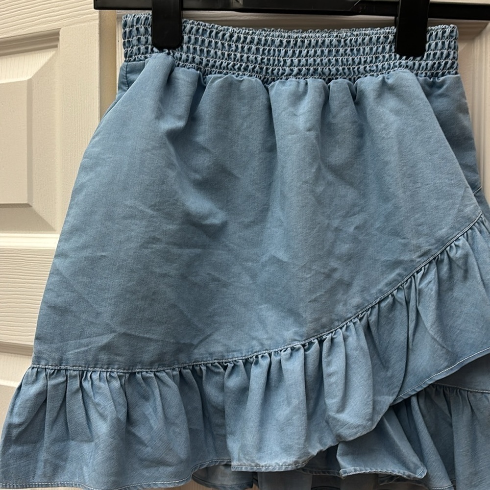 ❤️3 for $15!❤️ Women’s French Connection Chambray Mini Skirt, size XS - Picture 3 of 12